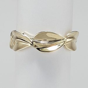 9ct Yellow Gold Leaf Design Ring-1191