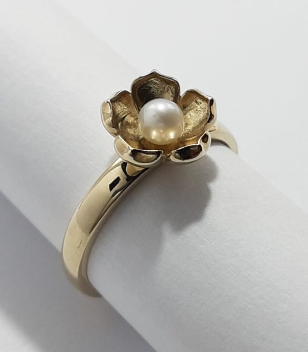 9ct Yellow Gold Freshwater Pearl Flower Design Ring-0