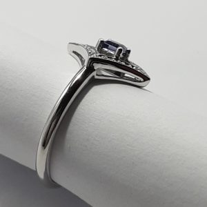 9ct White Gold Iolite and Diamond ring -1176