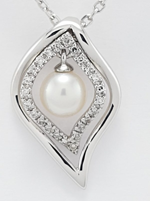 9ct White Gold Diamond and Freshwater Pearl Pendant and Chain-0